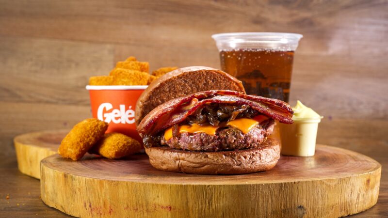 Dia do Bacon: Geléia Burger e O Concorrente celebram a data