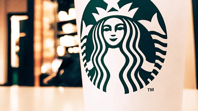 Starbucks ignora crise no Brasil e revela lucro recorde