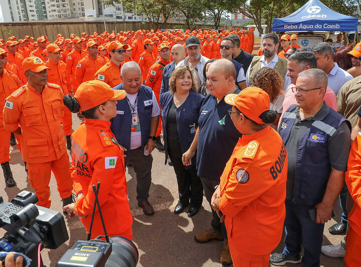 Tenda de acolhimento e 600 agentes marcam combate à dengue em Samambaia