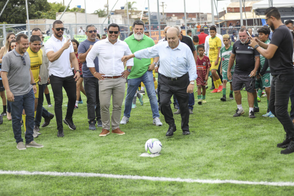 Campo sintético é inaugurado na Feira do Produtor de Ceilândia