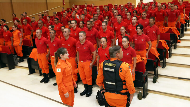 Corpo de Bombeiros tem 300 alunos treinados para o combate à dengue