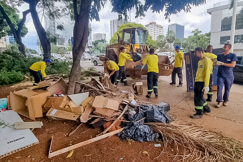 SCS recebe ação integrada de limpeza urbana para ajudar no combate à dengue