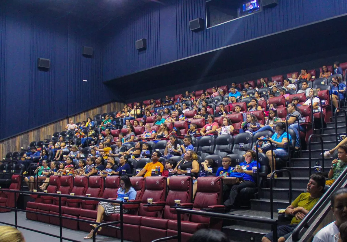 Cinemas do DF agora têm sessões adaptadas para autistas