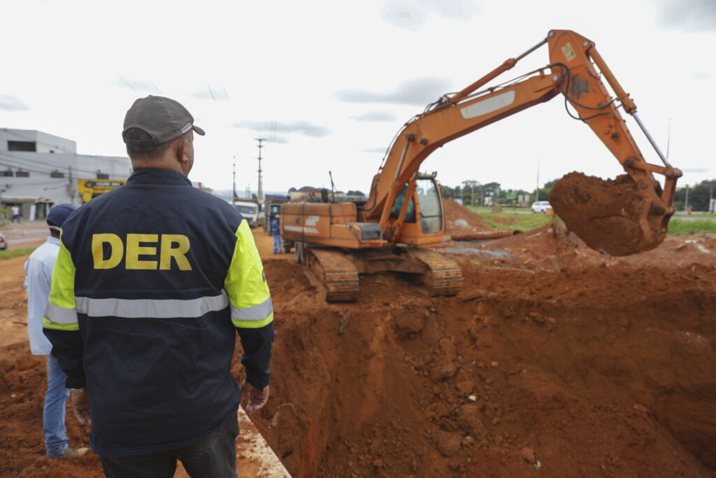Iniciada etapa de escavação no Viaduto do Riacho Fundo