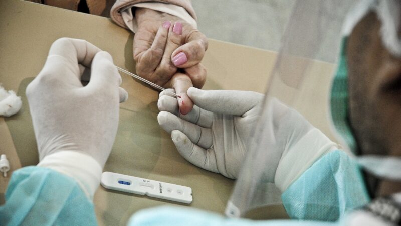 Casos de covid-19 no DF caem 5,5% em uma semana