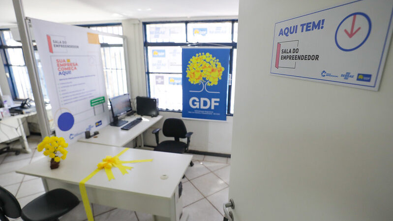 Setor de Indústria e Abastecimento recebe 30ª unidade da Sala do Empreendedor