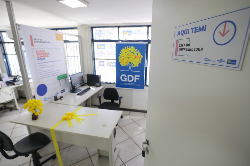 Setor de Indústria e Abastecimento recebe 30ª unidade da Sala do Empreendedor