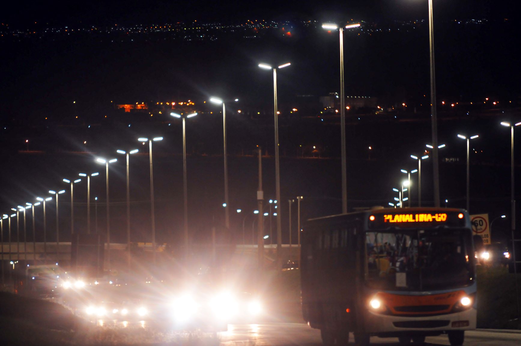 Encontro vai apresentar projeto de iluminação pública a gestores do DF