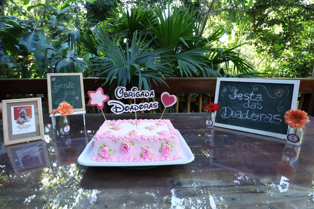 Leite materno: posto de coleta do HRSam faz homenagens às mães doadoras