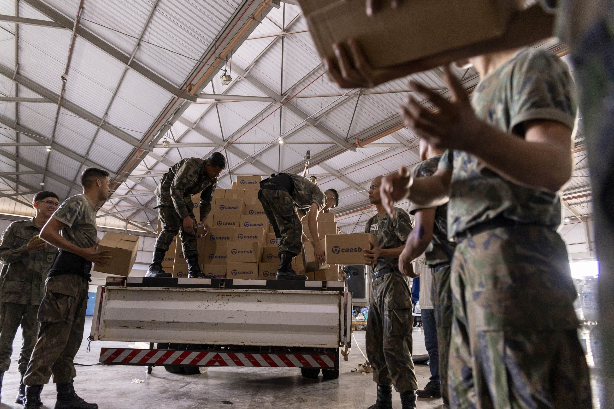 Saiba onde e o que doar para ajudar vítimas de chuvas do Rio Grande do Sul