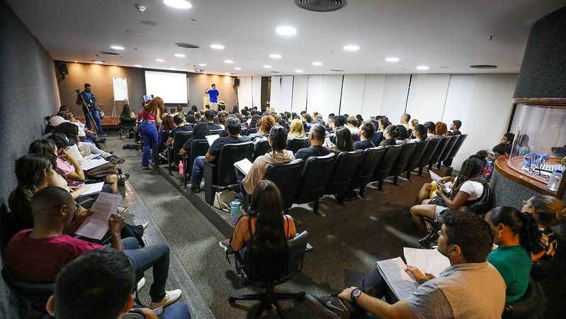 Mais de mil candidatos turbinam preparação para o CNU com aulões nas bibliotecas do DF