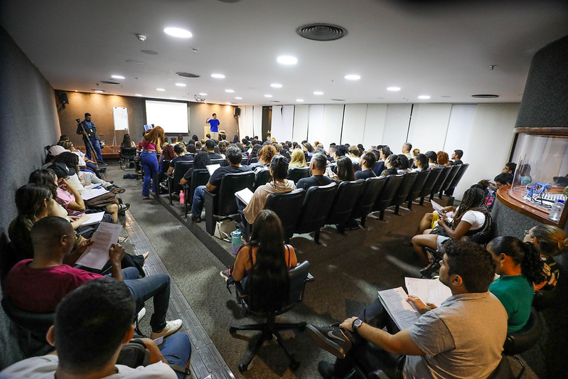Mais de mil candidatos turbinam preparação para o CNU com aulões nas bibliotecas do DF