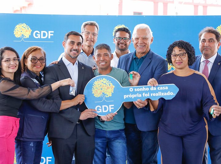 GDF entrega 40 unidades habitacionais no Riacho Fundo II e celebra aprovação do Morar DF