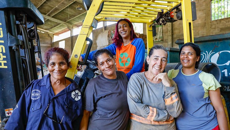 GDF aumenta repasses e leva dignidade a catadores de recicláveis