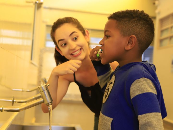 Dia D da Saúde Bucal leva serviços a 46 escolas do Distrito Federal