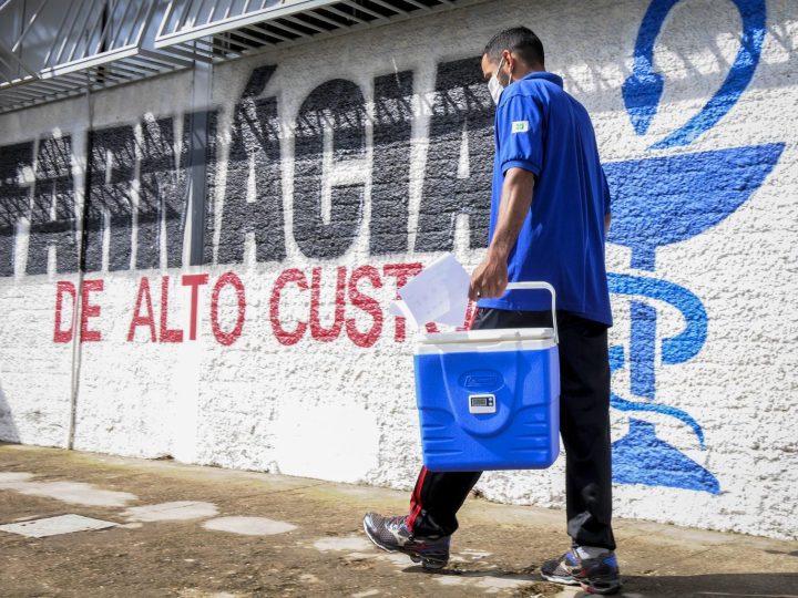 Mais de 10 mil pacientes recebem medicamentos em casa