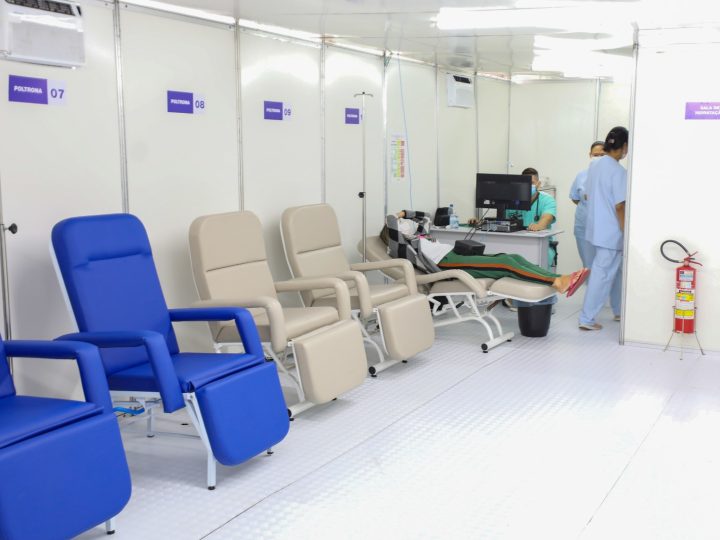 Tendas de acolhimento atenderam mais de 2,5 mil pacientes no fim de semana