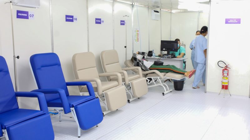 Tendas de acolhimento atenderam mais de 2,5 mil pacientes no fim de semana