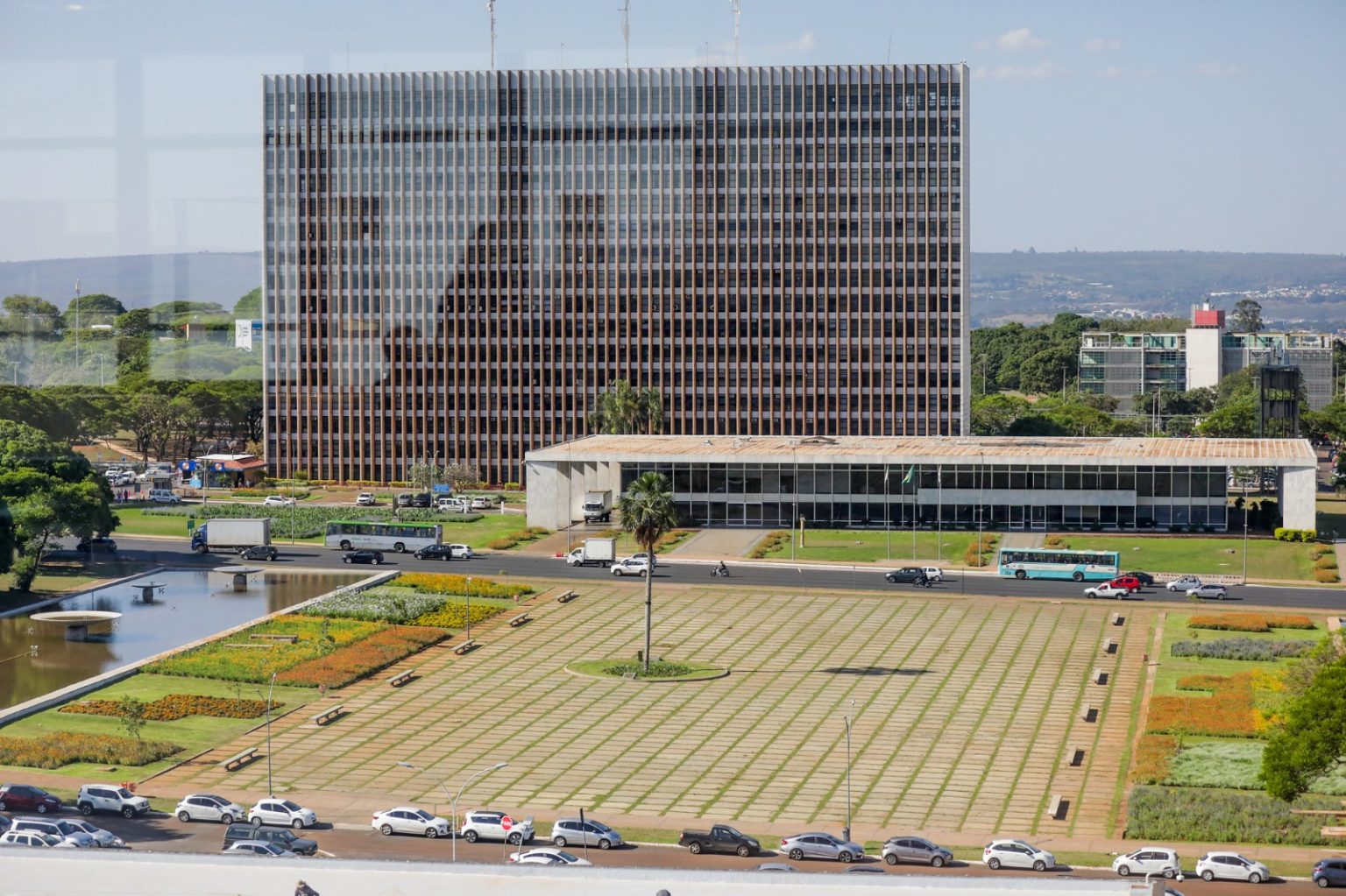Lei altera posse de governador e deputados do DF para 6 de janeiro