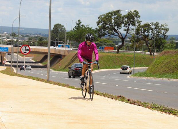 Secretaria Obras assume construção de ciclovias no DF