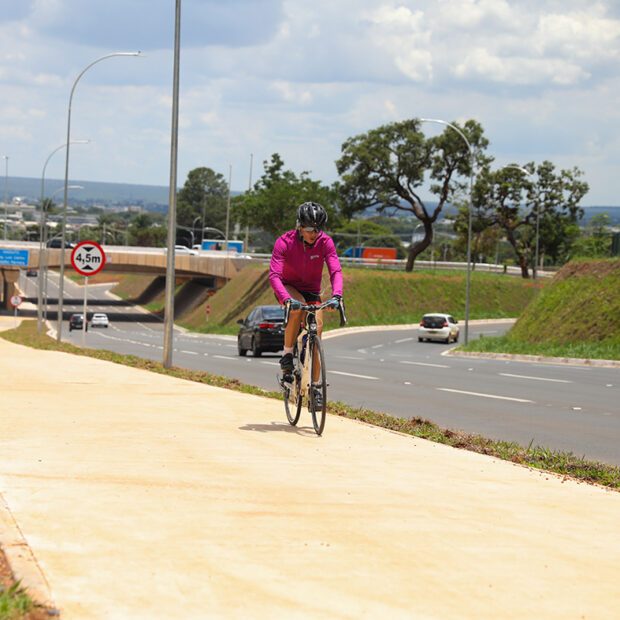 Secretaria Obras assume construção de ciclovias no DF
