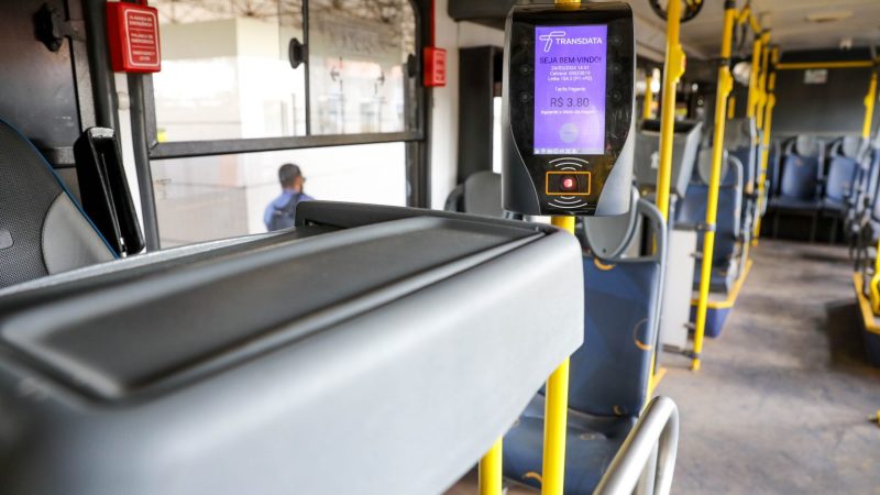 Cartões de crédito e débito já podem ser usados no transporte público do DF