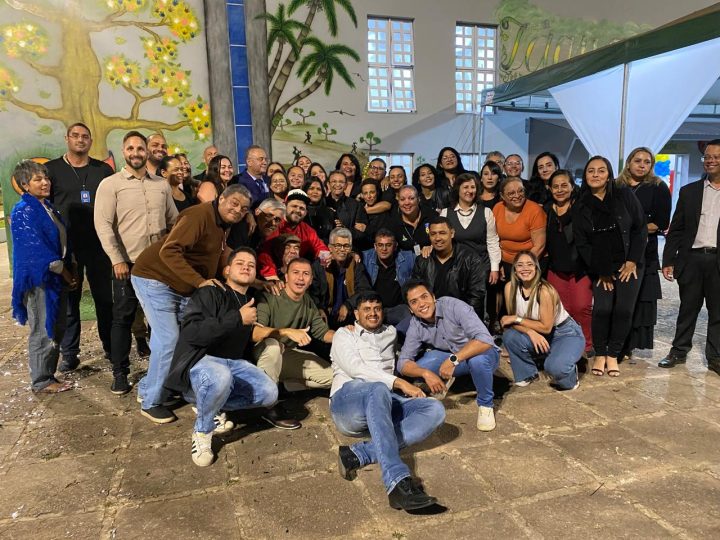 Taguatinga celebra 66 anos com corte de bolo e entrega de moções honrosas