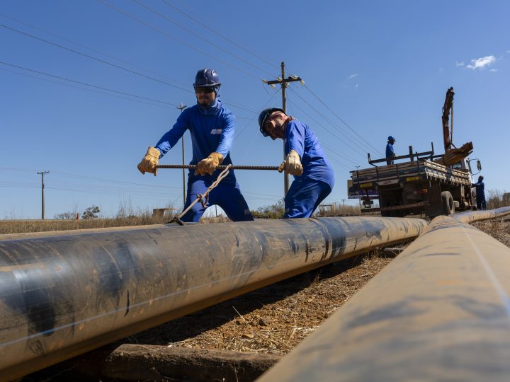 Caesb troca tubulação da rede de água do Lago Norte