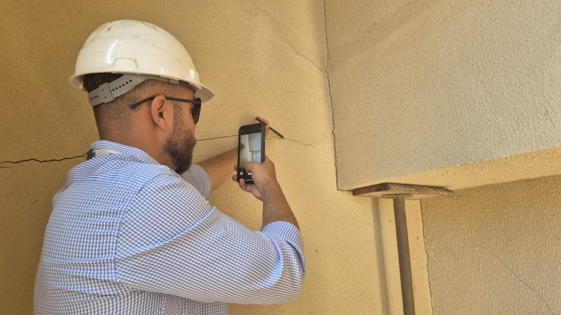 Caesb investiga causa de rachaduras em casas em Planaltina