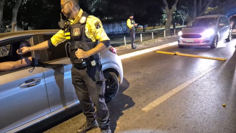 Detran flagra 51 condutores dirigindo alcoolizados e 14 sem habilitação