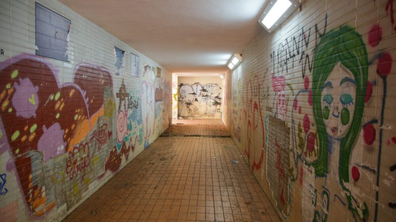 Passagens subterrâneas da Asa Sul sofrem com vandalismo