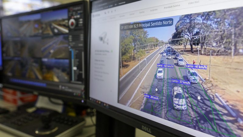 Câmeras inteligentes turbinam semáforos do DF e prometem trânsito mais fluido e seguro