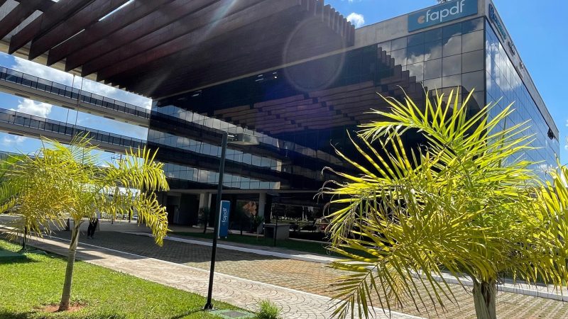 Dia Nacional da Ciência: Pesquisadores Brasileiros são Homenageados nas Redes Sociais