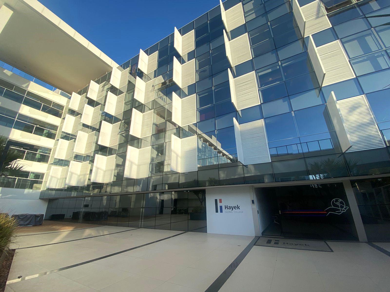 Hayek Global College chega a Brasília com proposta inovadora de graduação dupla