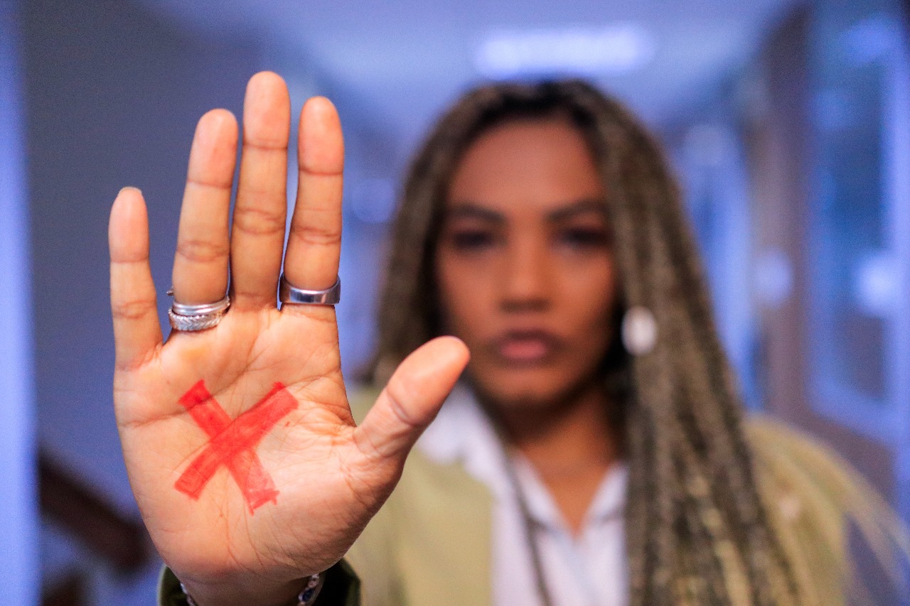 Nova Lei Proíbe Veiculação de Cenas de Violência Contra a Mulher no DF