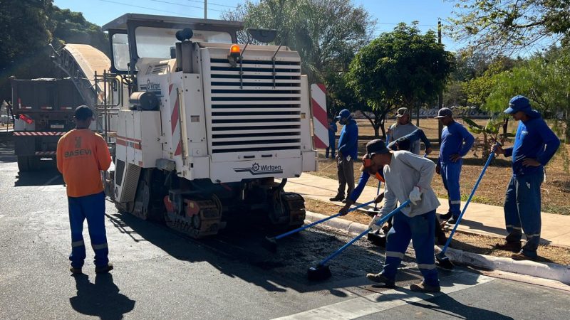 Cruzeiro comemora início das obras de recapeamento da Avenida das Mangueiras