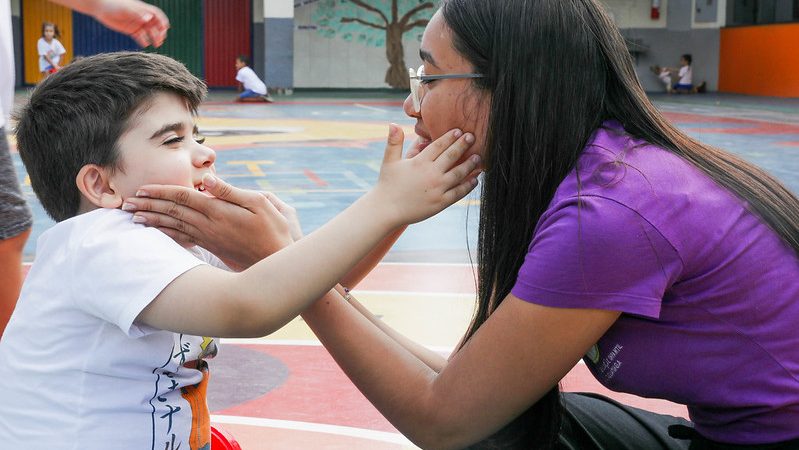 Mais de 6 mil voluntários contribuem com educação inclusiva na rede pública do DF