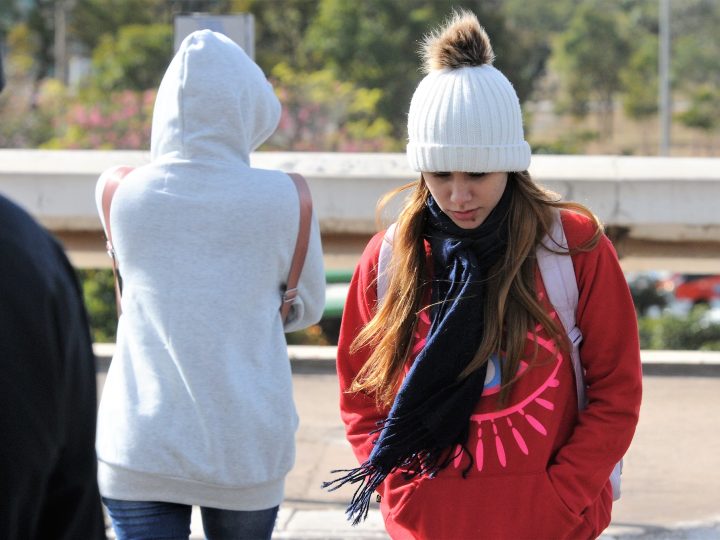 Frio intenso e baixa umidade: Defesa Civil alerta para cuidados no DF