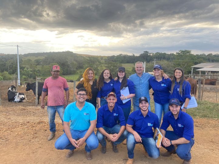 UNICEPLAC leva inovação ao campo com consultoria gratuita para produtores de leite no DF