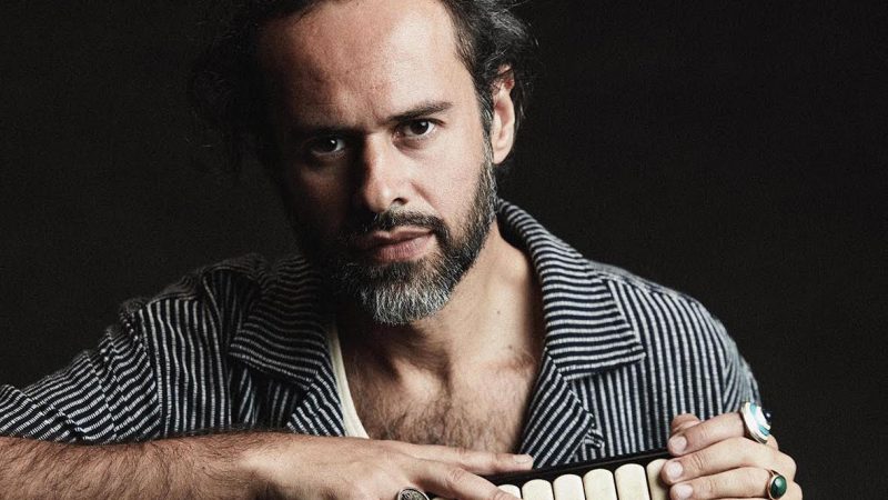 Marcelo Jeneci apresenta show novo no Teatro dos Bancários
