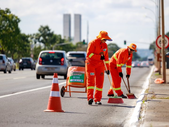 SLU completa 63 anos de inovação e excelência na gestão da limpeza pública do DF