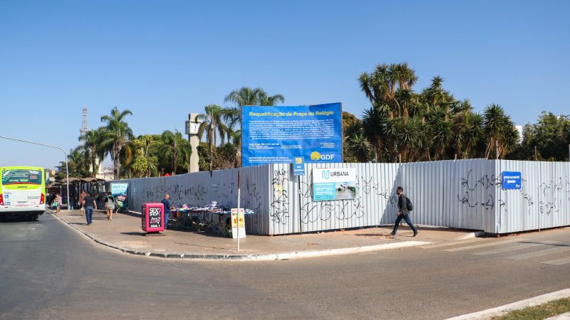 Reforma da Praça do Relógio provoca alterações no fluxo de veículos e pedestres