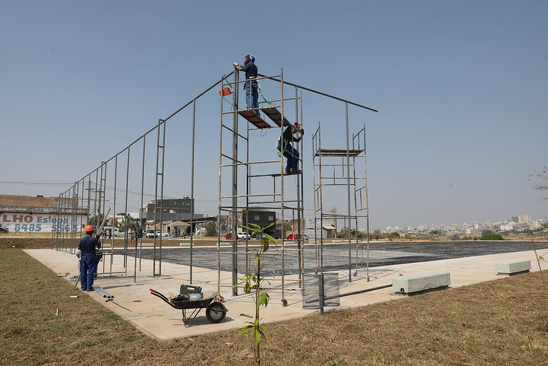 Pôr do Sol ganha novo campo de futebol society e mais qualidade de vida