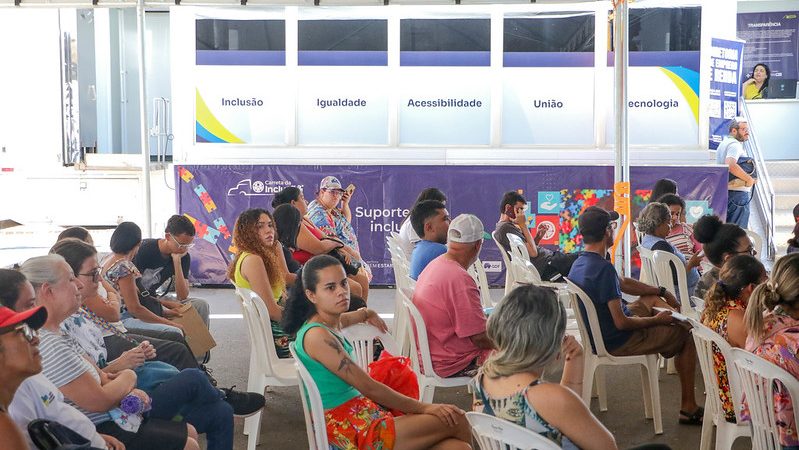 Carreta da Inclusão leva serviços essenciais a pessoas com deficiência em Santa Maria