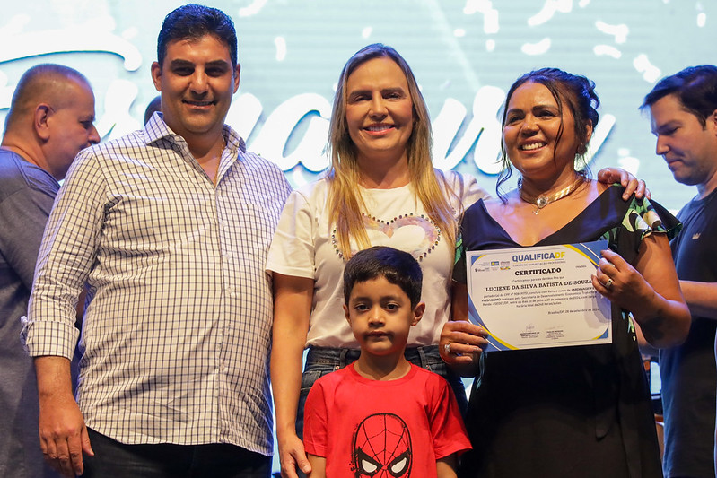 Qualifica DF: mais de 90 mil pessoas já foram capacitadas e transformam suas vidas