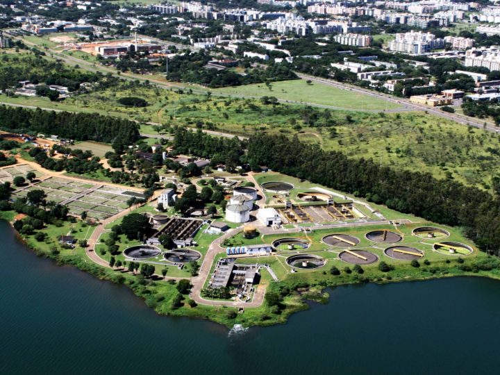 Caesb recebe 50 milhões de euros para modernizar saneamento no DF