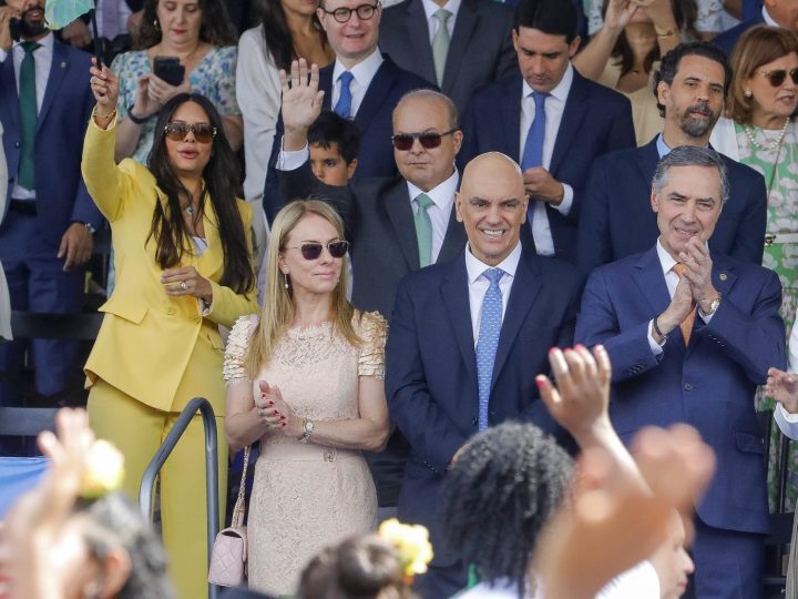Festa da Independência reúne multidão na Esplanada dos Ministérios