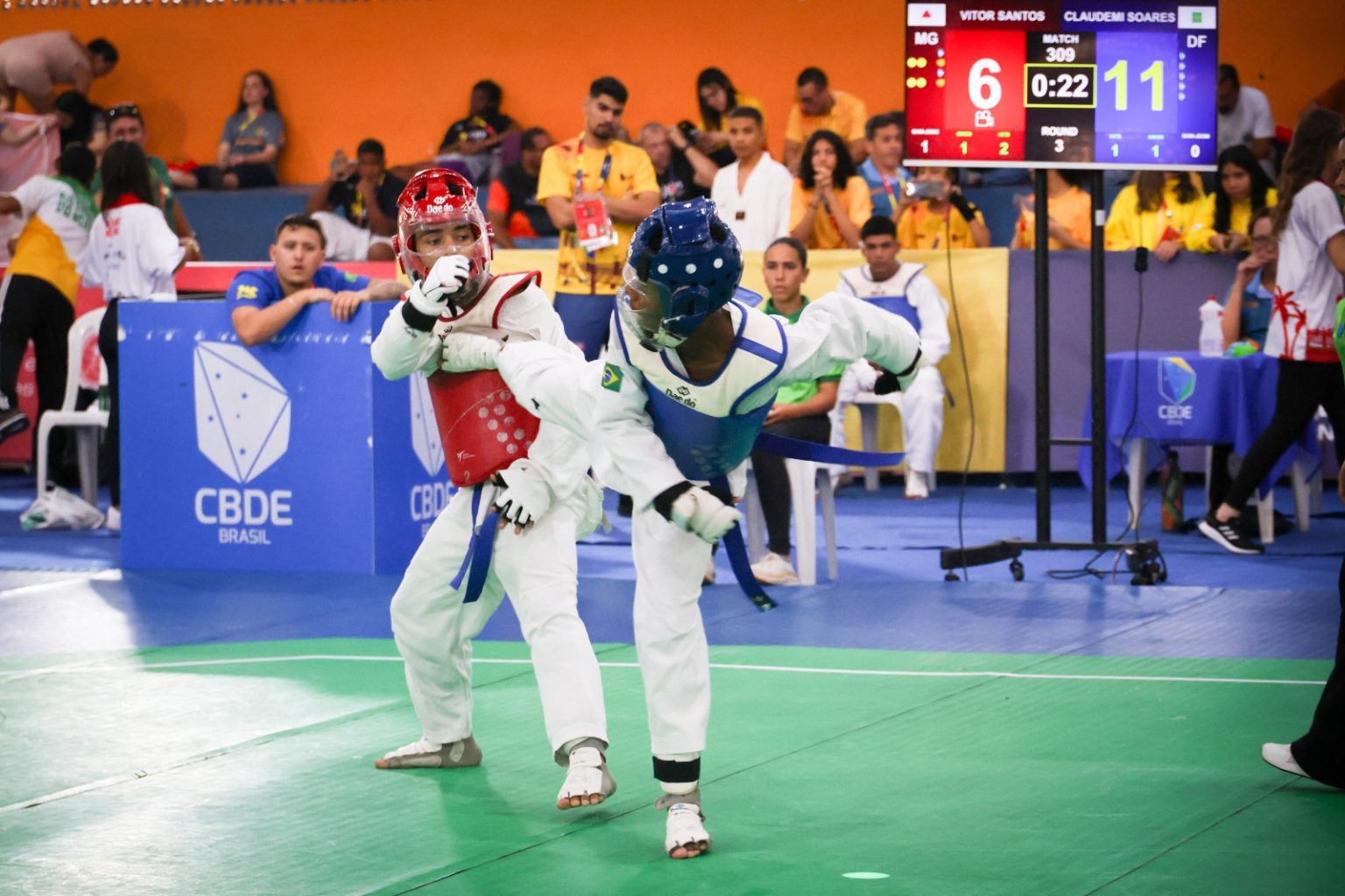 Claudemir Soares brilha no taekwondo e leva ouro nos Jogos Escolares Brasileiros