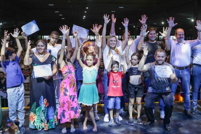 “A gente faz todo esse trabalho para levar dignidade, levar mercado de trabalho, levar esperança para todos eles que saem dessa capacitação”, disse a vice-governadora Celina Leão, que participou da formatura neste sábado (28) | Fotos: Geovana Albuquerque/Agência Brasília