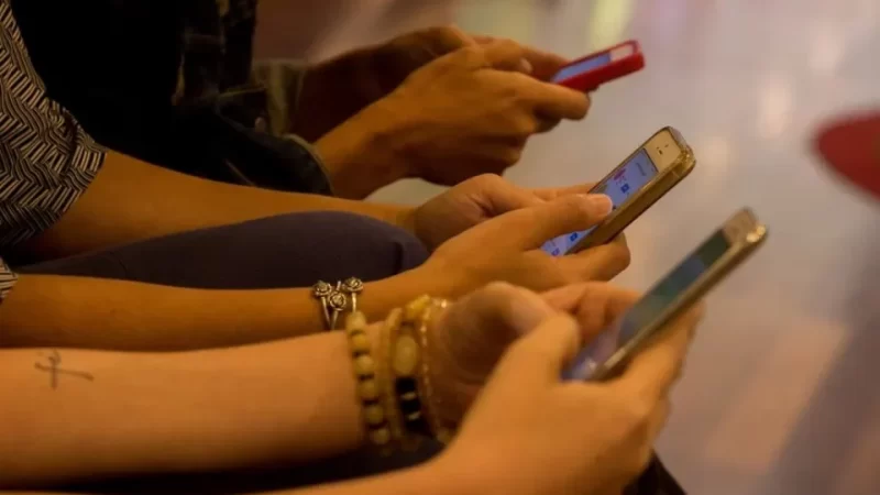 Software “espiona” conversas online para direcionar anúncios, diz denúncia